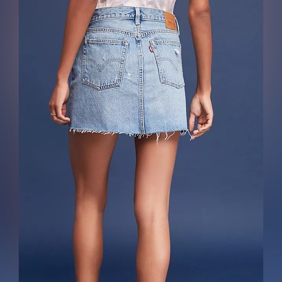 Levi’s Distressed Denim Mini Skirt - Size 30 - Picture 4 of 6